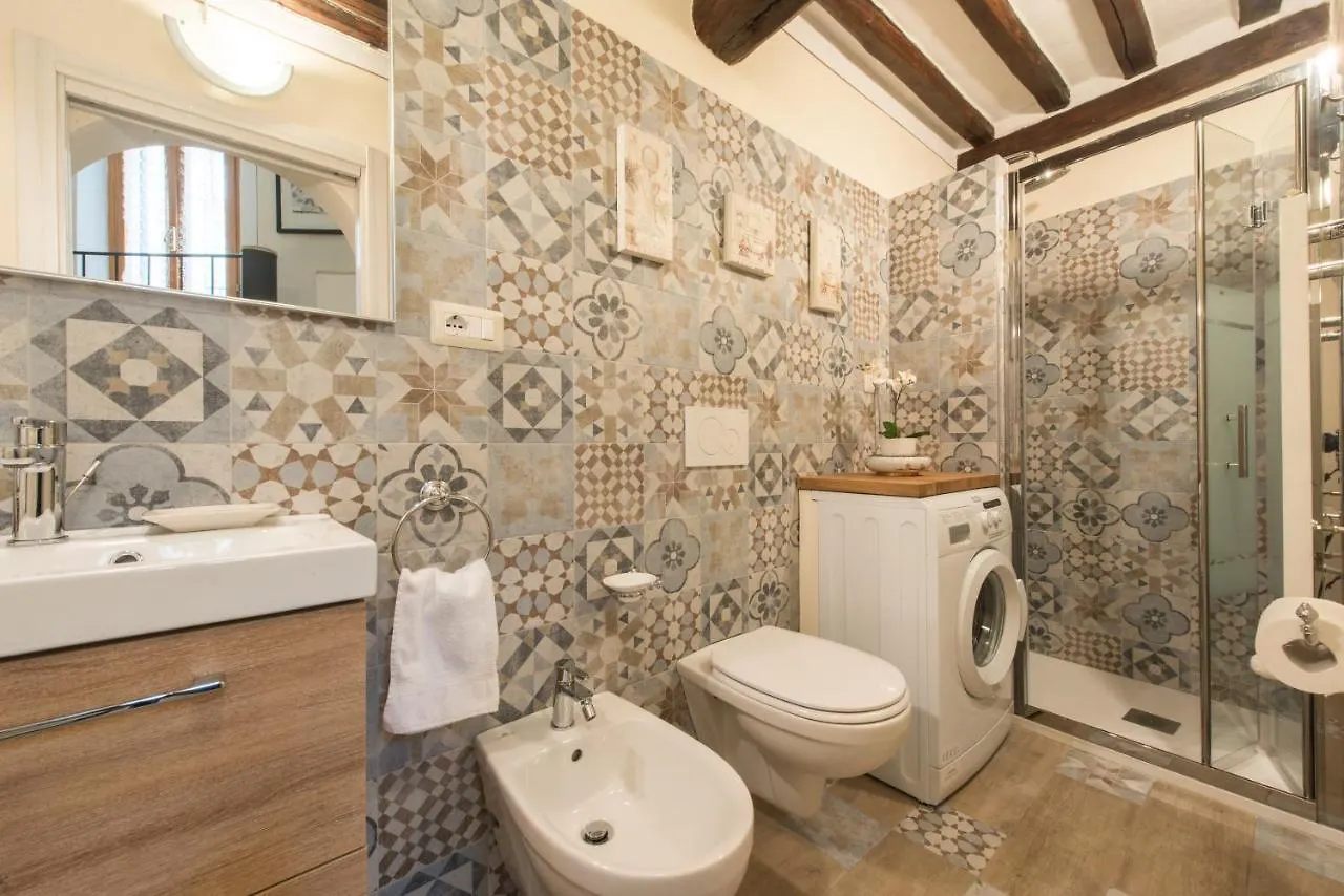 Ladyhouse Appartamento Tipico Con 4 Posti Letto Siena 0*,  Italy